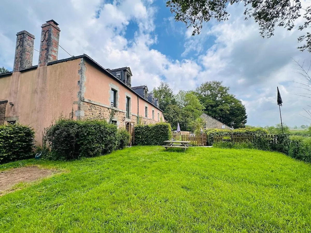 Maison Au Calme Pour 9 Personnes La Chapelle-de-Brain France