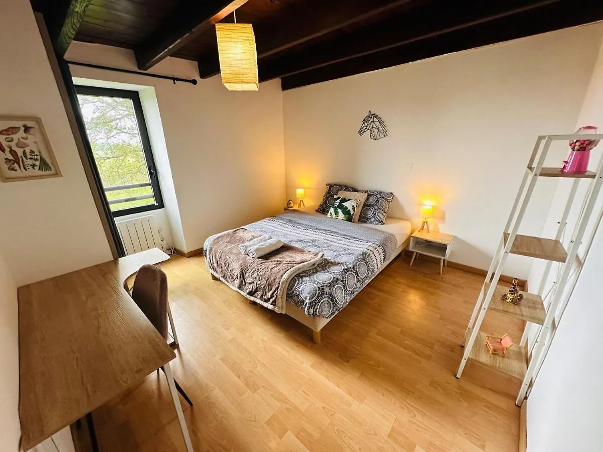 Maison Au Calme Pour 9 Personnes La Chapelle-de-Brain Holiday home