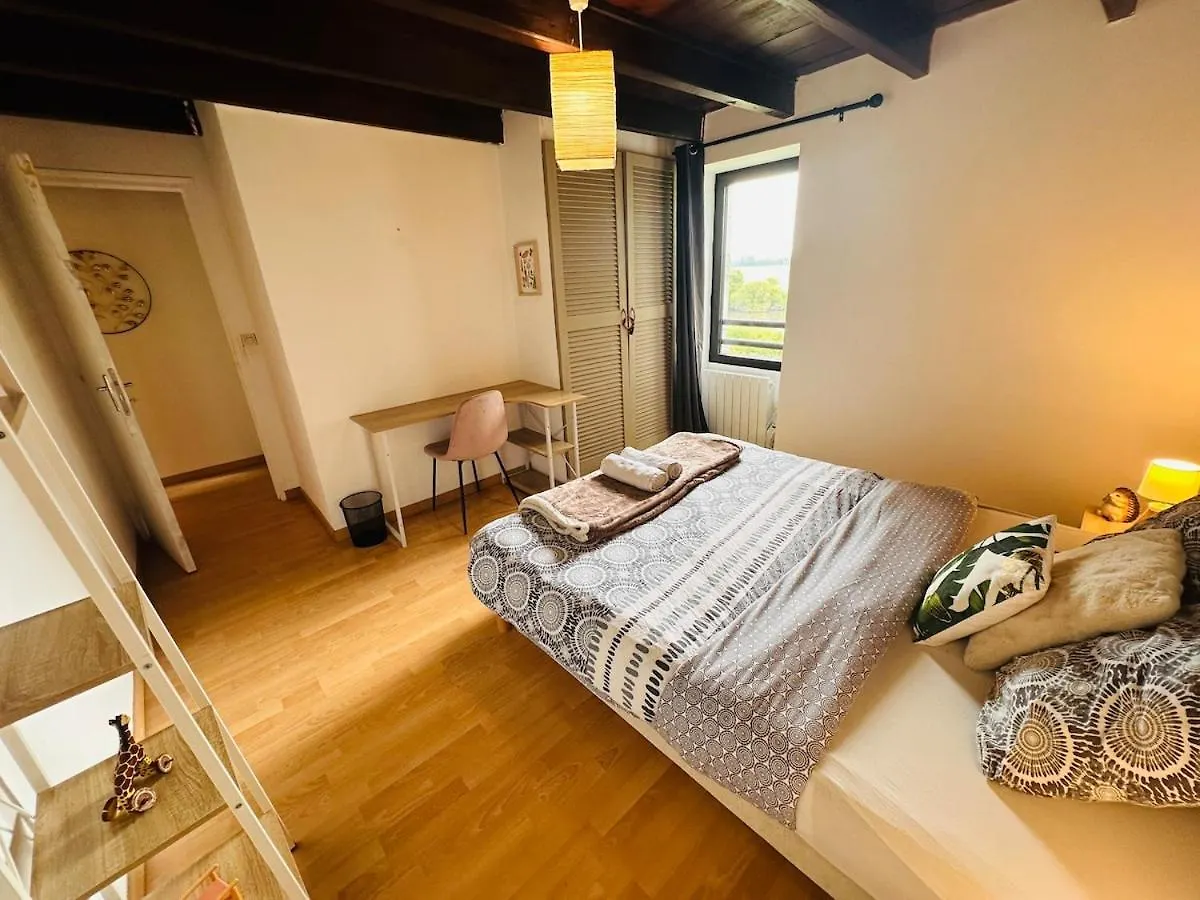 Maison Au Calme Pour 9 Personnes La Chapelle-de-Brain Holiday home