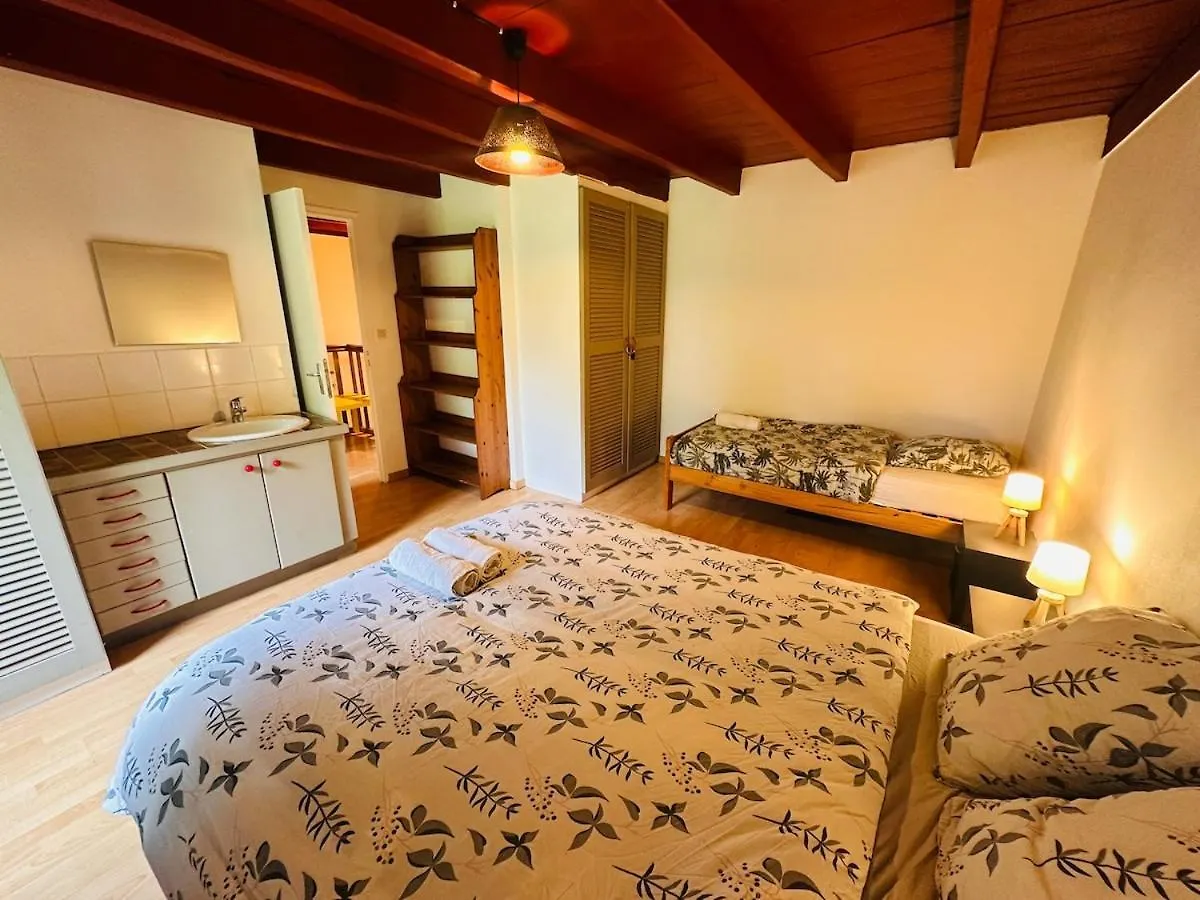 Maison Au Calme Pour 9 Personnes La Chapelle-de-Brain