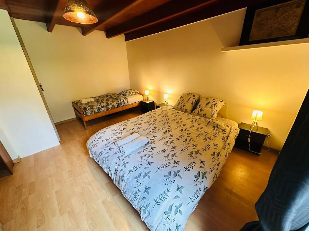 Maison Au Calme Pour 9 Personnes La Chapelle-de-Brain 0*,