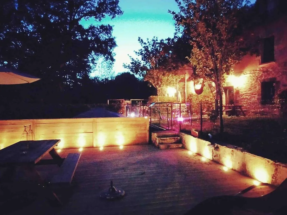 Maison Au Calme Pour 9 Personnes La Chapelle-de-Brain Holiday home